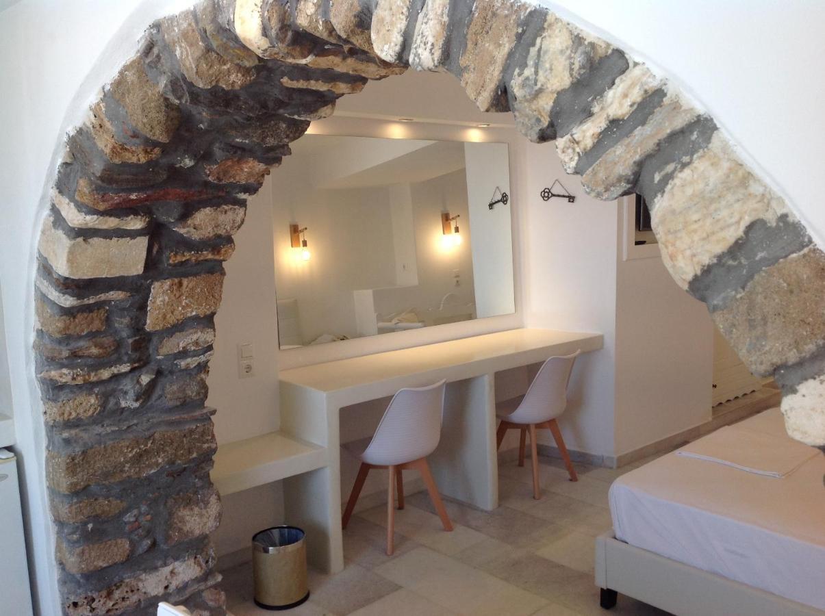 Hotel Anixis Naxos City Екстериор снимка