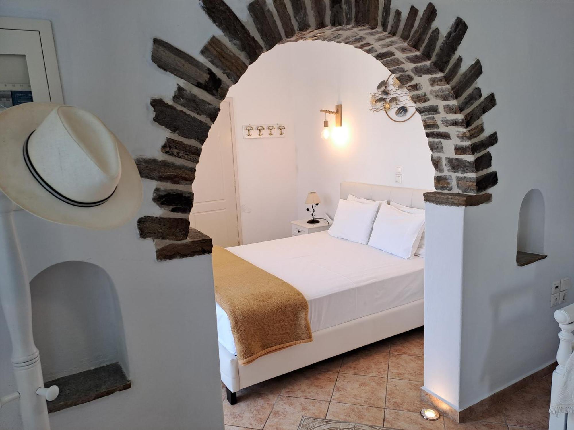 Hotel Anixis Naxos City Екстериор снимка