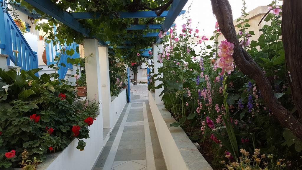 Hotel Anixis Naxos City Екстериор снимка
