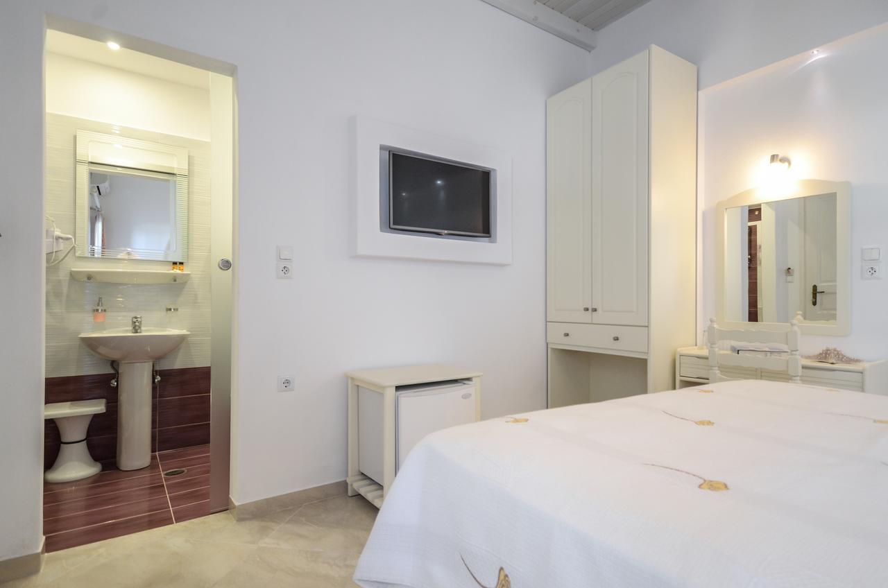 Hotel Anixis Naxos City Екстериор снимка