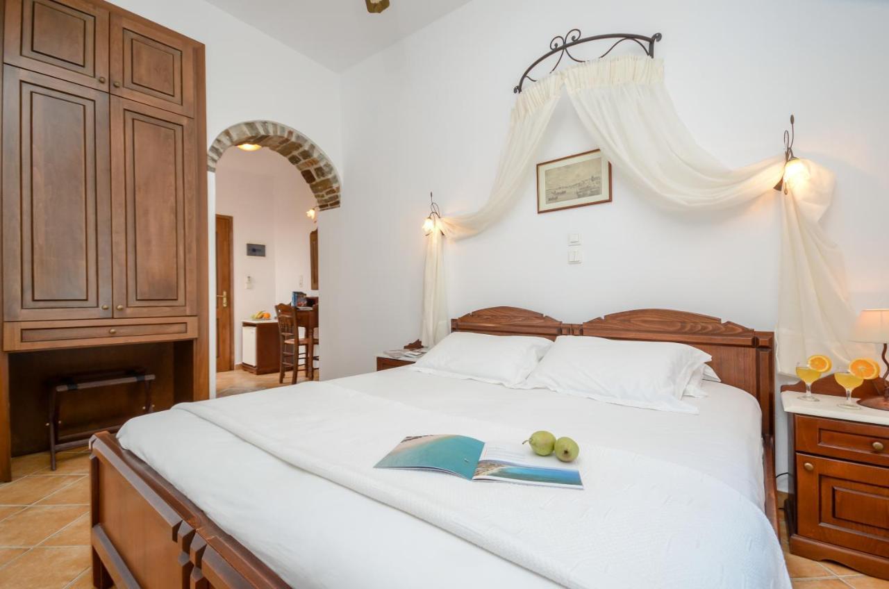 Hotel Anixis Naxos City Екстериор снимка