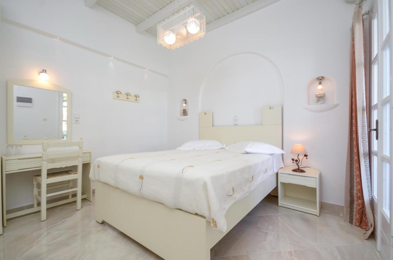 Hotel Anixis Naxos City Екстериор снимка